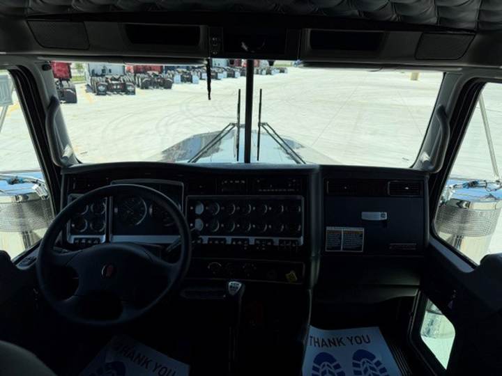 2027 Kenworth W900L 72" Flat Top Sleeper, interior photo 3