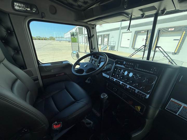 2027 Kenworth W900L 72" Flat Top Sleeper, interior photo 7