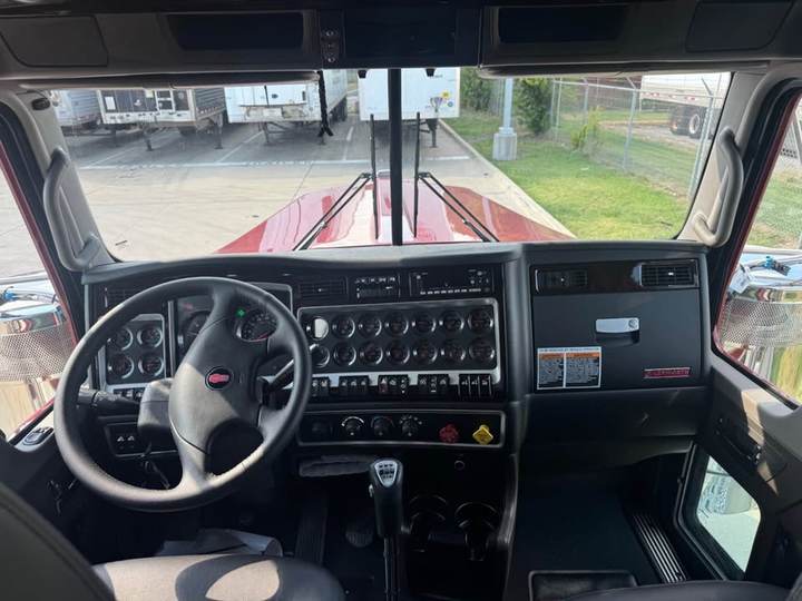 2027 Kenworth W900L 86" Raised Roof Sleeper, interior photo 6