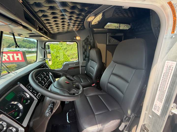 2027 Kenworth W900L 86" Raised Roof Sleeper, interior photo 6