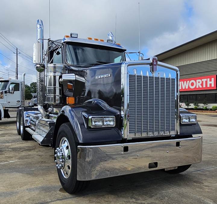 2027 Kenworth W900L Day Cab, exterior photo 1