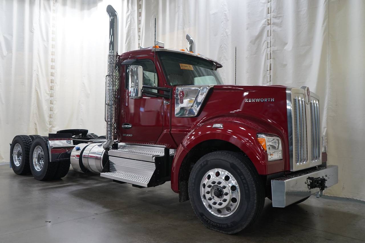 2027 Kenworth W990 Day Cab, exterior photo 1